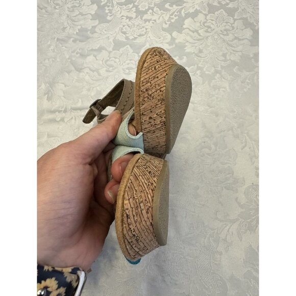 Minnetonka Poppy Size 9 Tan Aqua Blue Wedge Sandal Fringe Comfort 71327 - Picture 11 of 12